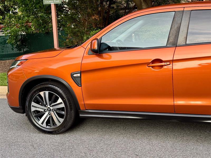 2020 Mitsubishi Outlander Sport Black Edition 2.0 Image 11 of 43