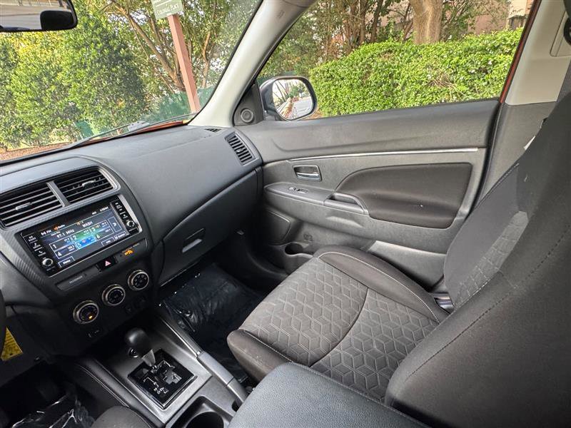 2020 Mitsubishi Outlander Sport Black Edition 2.0 Image 29 of 43