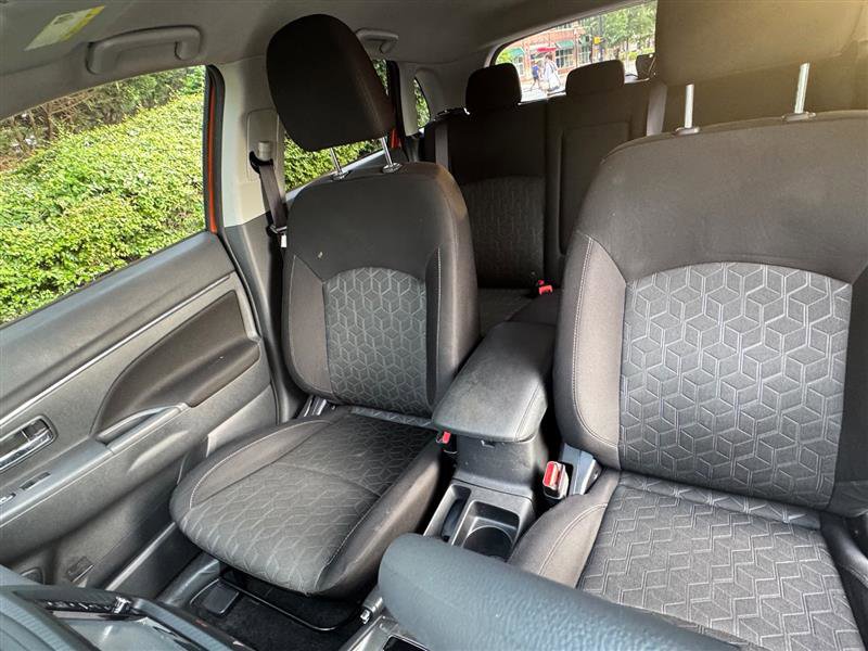 2020 Mitsubishi Outlander Sport Black Edition 2.0 Image 24 of 43