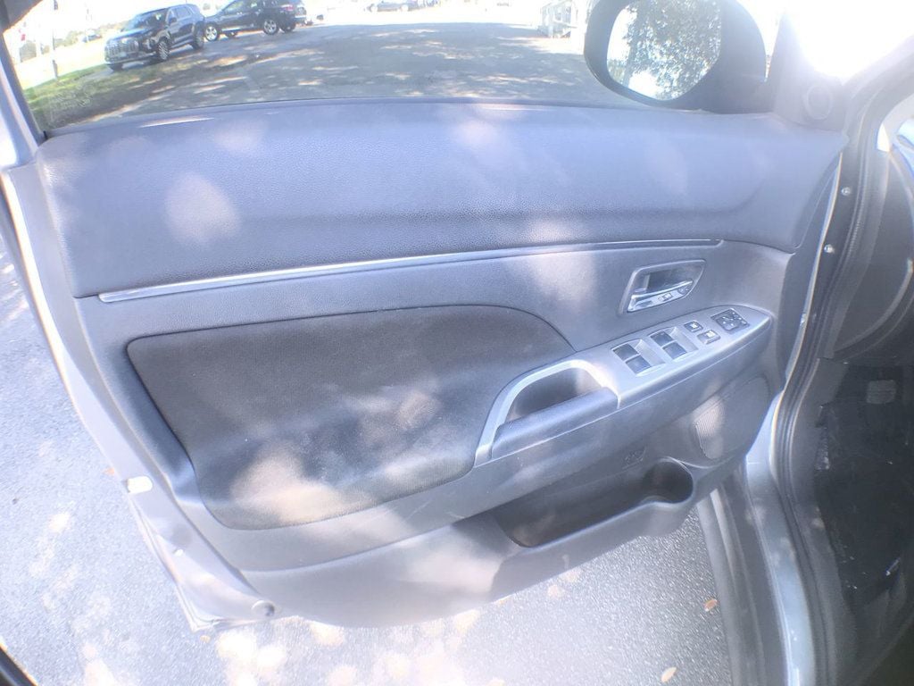 2020 Mitsubishi Outlander Sport ES 2.0 Image 22 of 23