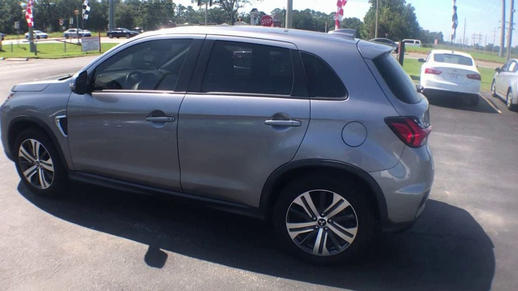 2020 Mitsubishi Outlander Sport ES 2.0 Image 7 of 23