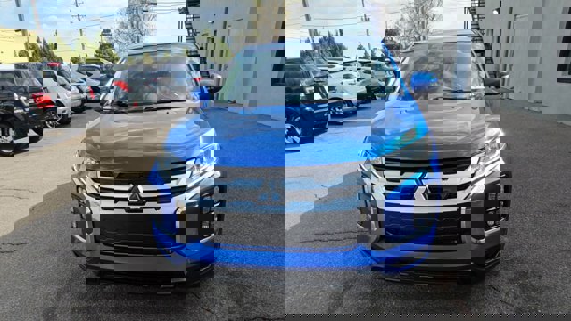 Vehicle image 2 of 30