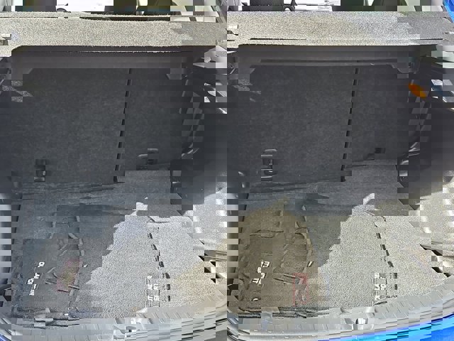Vehicle image 19 of 30