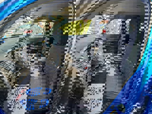 Vehicle image 11 of 30