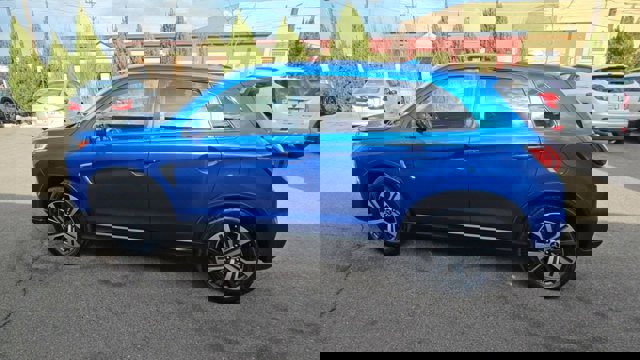 Vehicle image 8 of 30