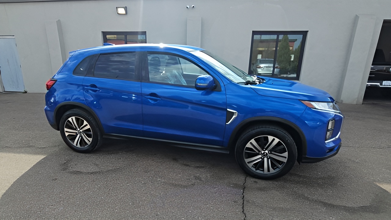 Vehicle image 24 of 30