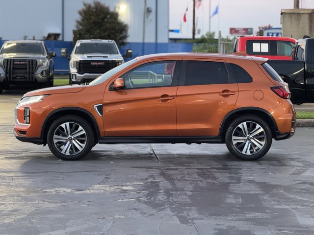 2020 Mitsubishi Outlander Sport SE 2.0 Image 8 of 18