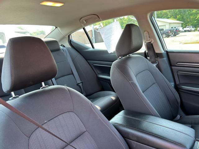 Vehicle image 12 of 27