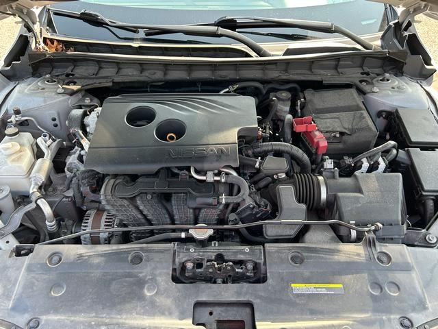 Vehicle image 9 of 27