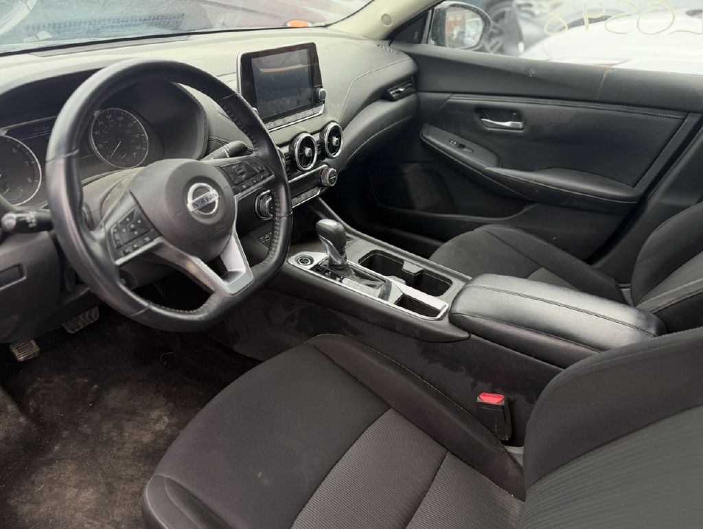 Vehicle image 5 of 5