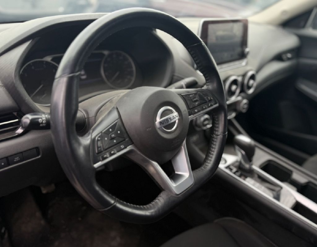 Vehicle image 3 of 5