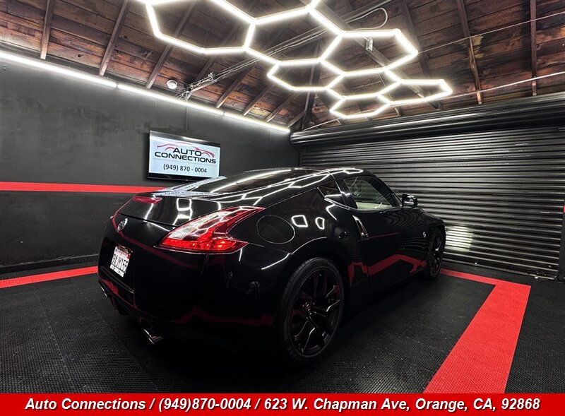 2020 Nissan 370Z Base Image 2 of 22