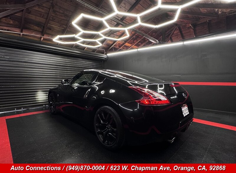 2020 Nissan 370Z Base Image 3 of 22