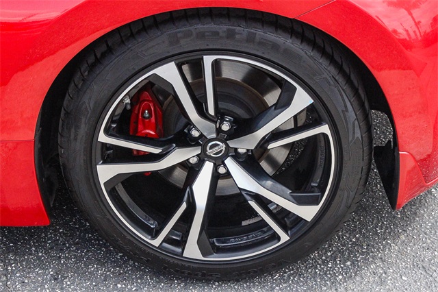 Vehicle image 16 of 27