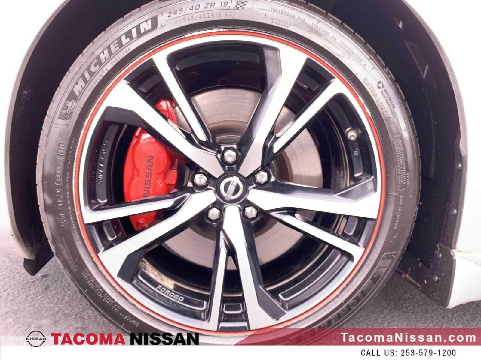 Vehicle image 10 of 23