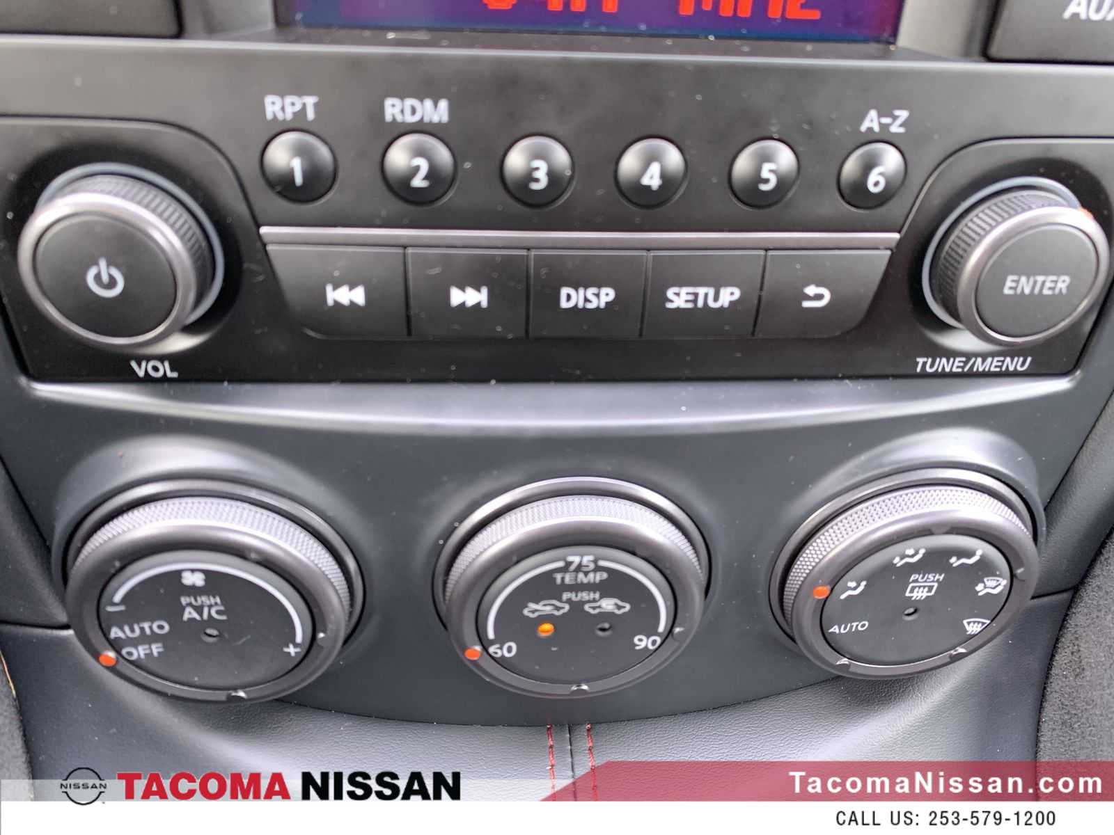 Vehicle image 17 of 23