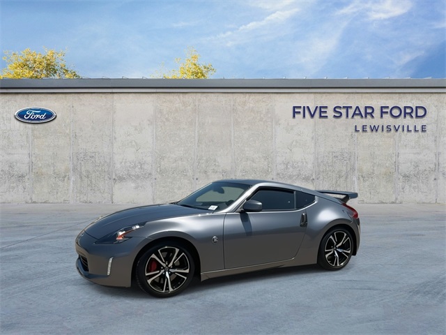 Vehicle image 9 of 21