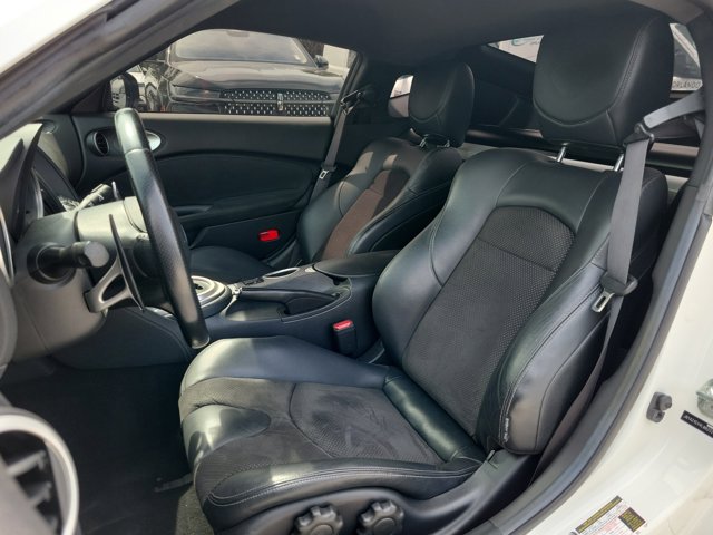 Vehicle image 11 of 26