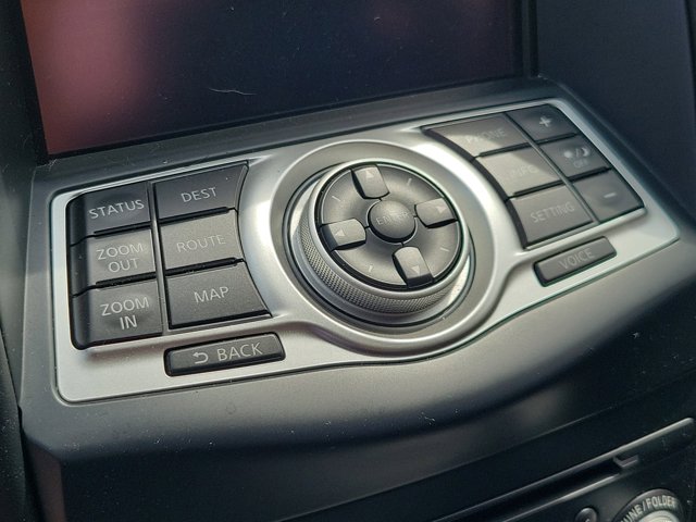 Vehicle image 19 of 26