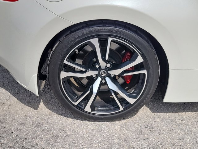Vehicle image 6 of 26