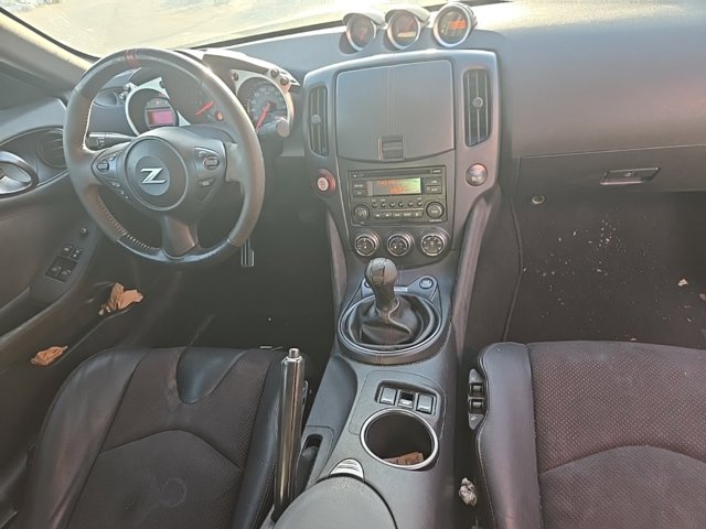 Vehicle image 12 of 21