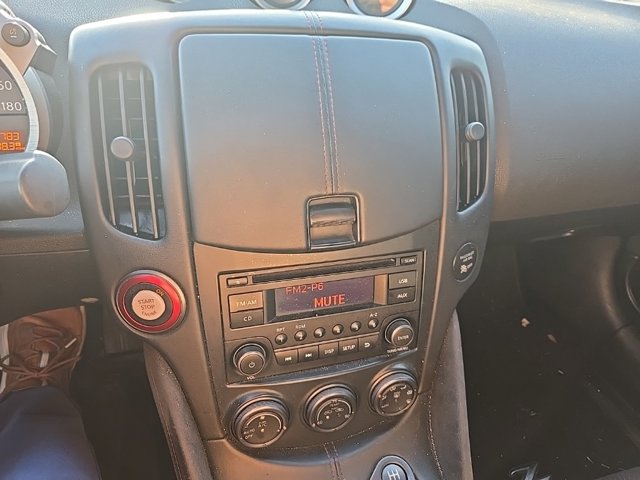 Vehicle image 19 of 21