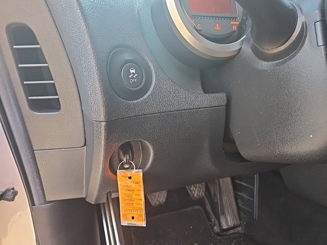 Vehicle image 15 of 21