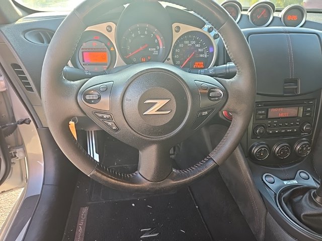 Vehicle image 16 of 21
