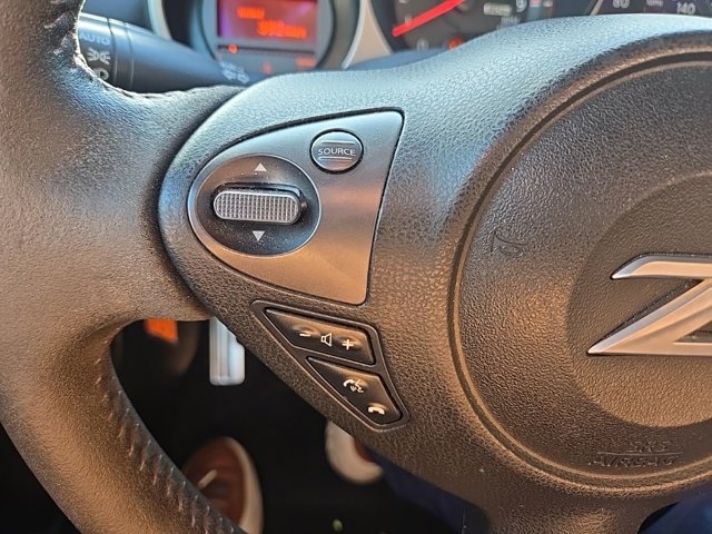 Vehicle image 17 of 21