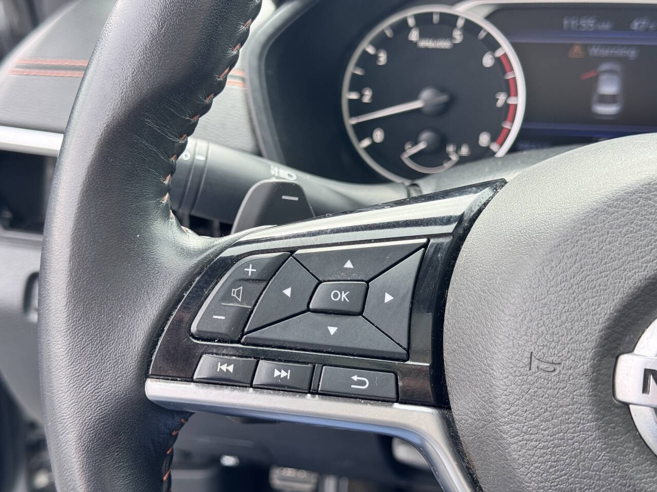 Vehicle image 20 of 32