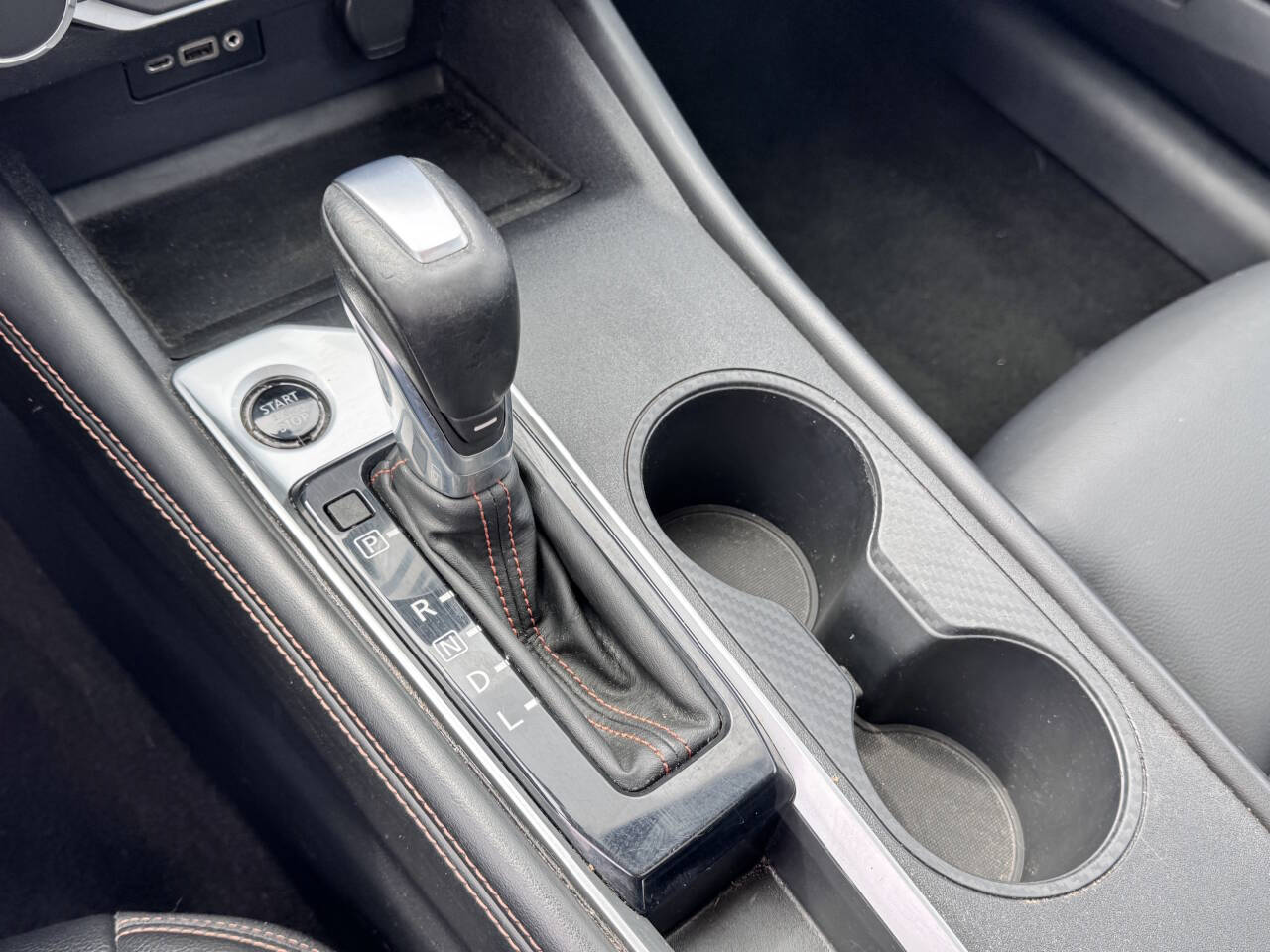 Vehicle image 16 of 32