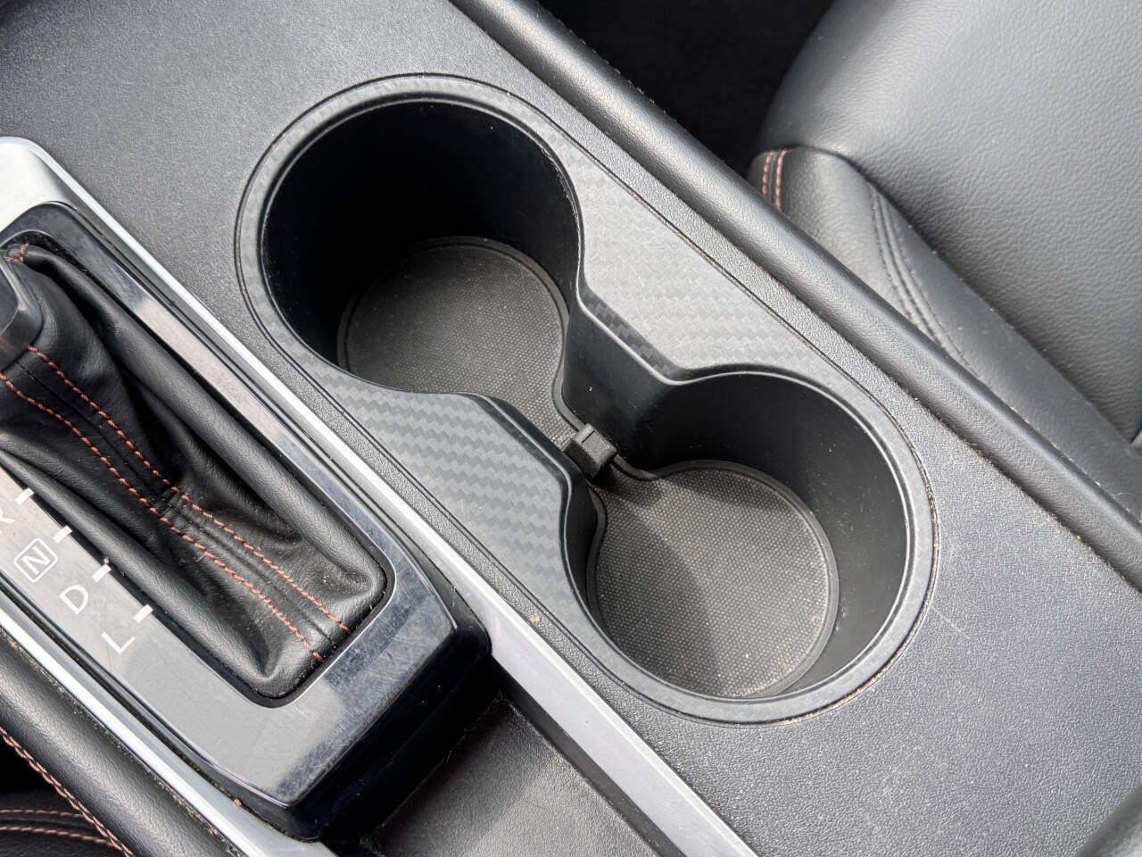 Vehicle image 17 of 32