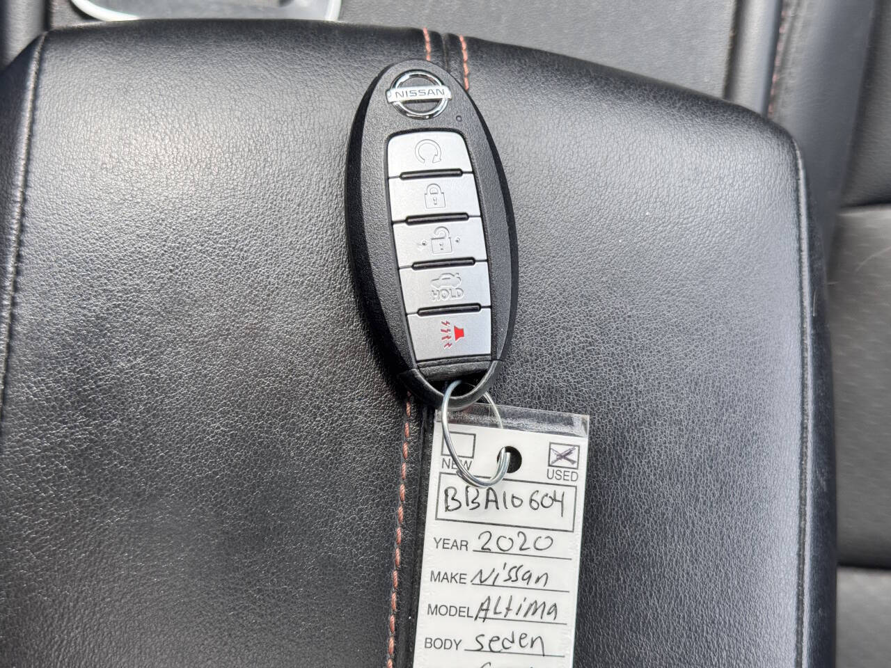 Vehicle image 15 of 32