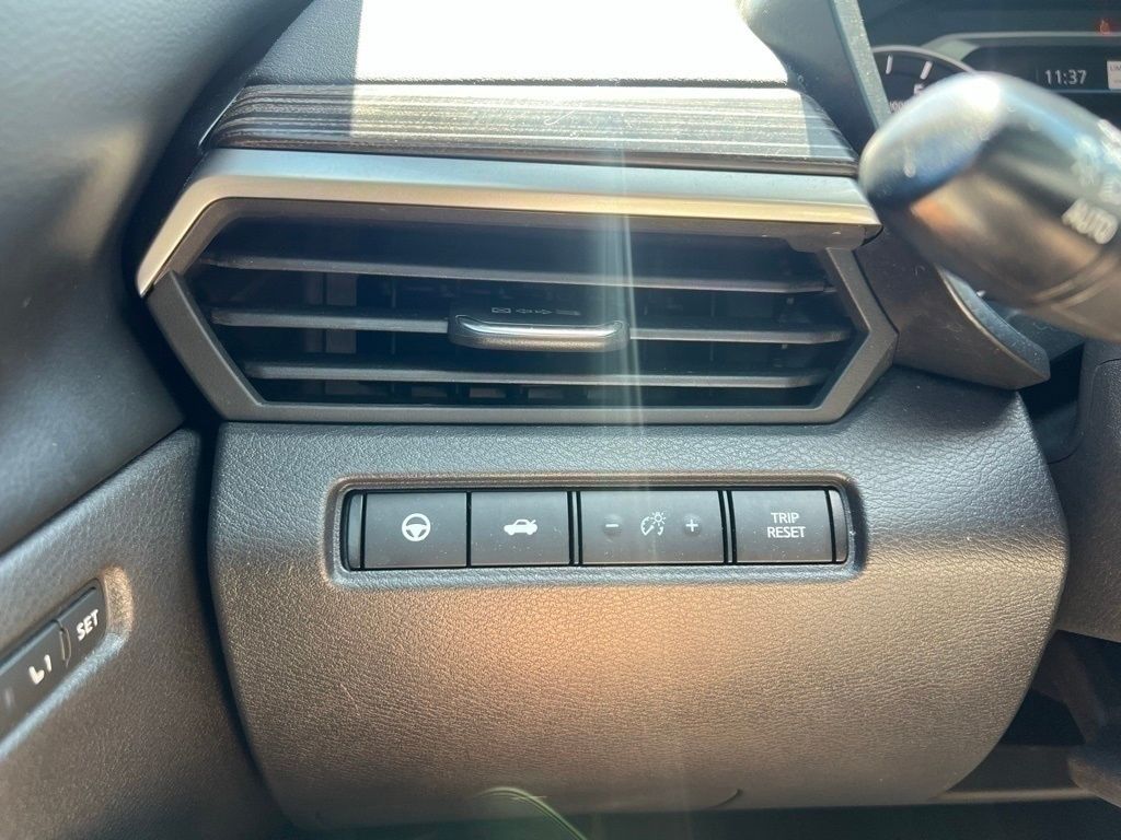 2020 Nissan Altima 2.5 Platinum Image 32 of 39
