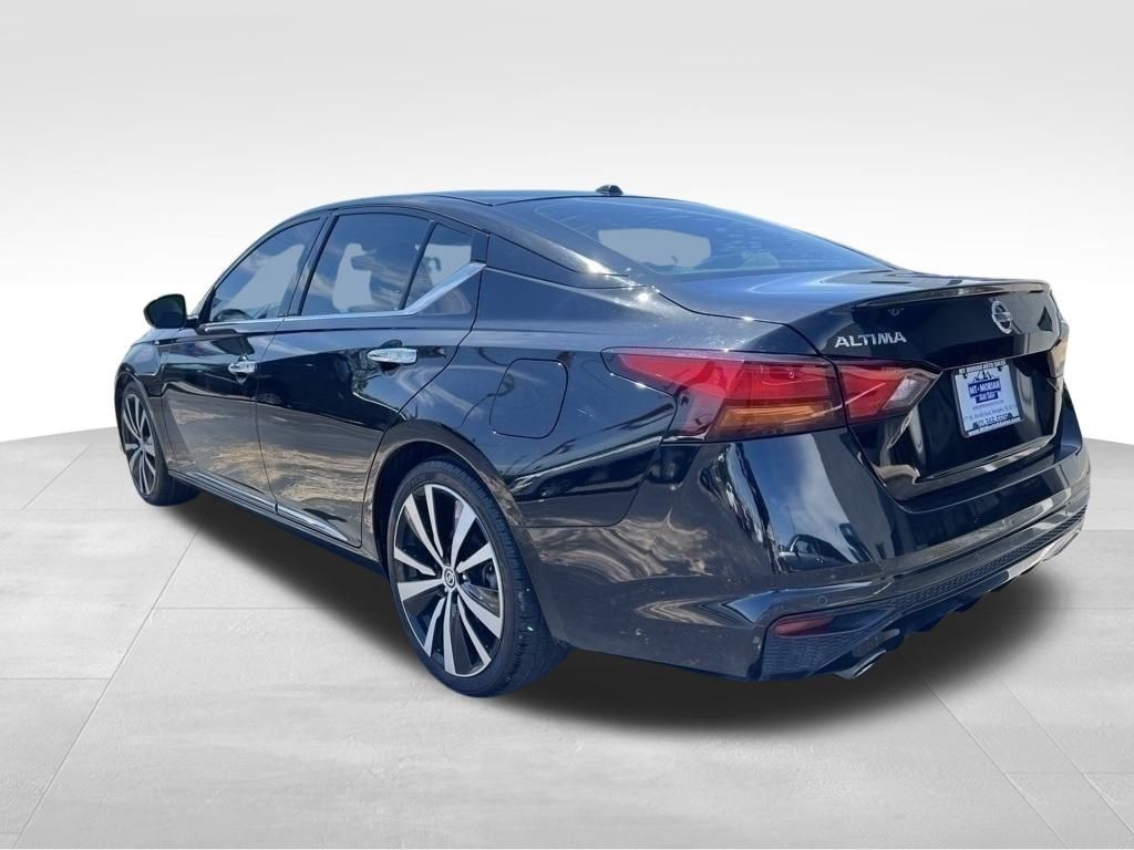 2020 Nissan Altima 2.5 Platinum Image 9 of 39