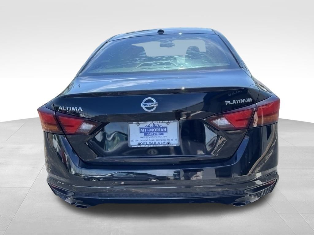 2020 Nissan Altima 2.5 Platinum Image 7 of 39