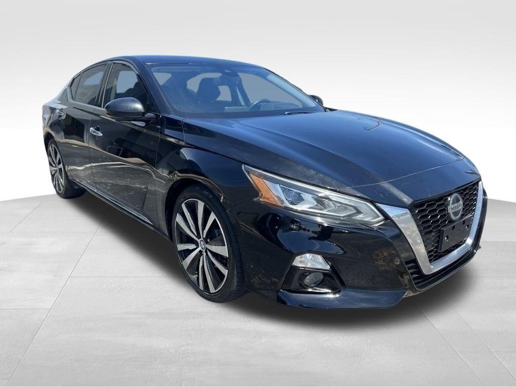 2020 Nissan Altima 2.5 Platinum Image 4 of 39