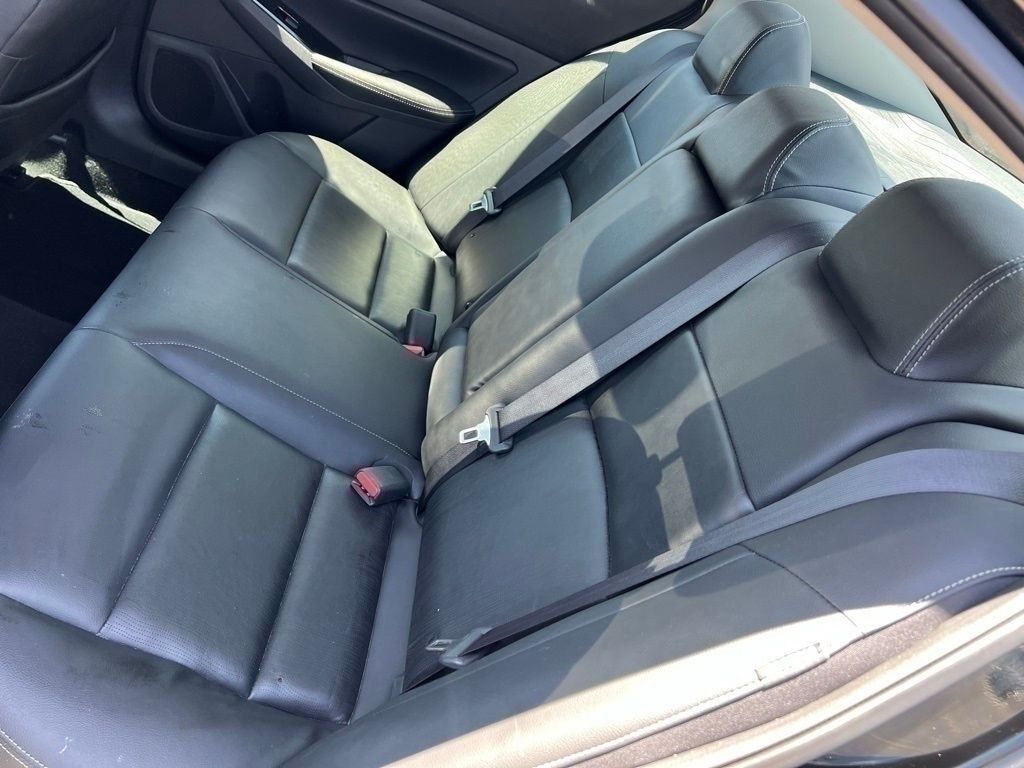 2020 Nissan Altima 2.5 Platinum Image 19 of 39