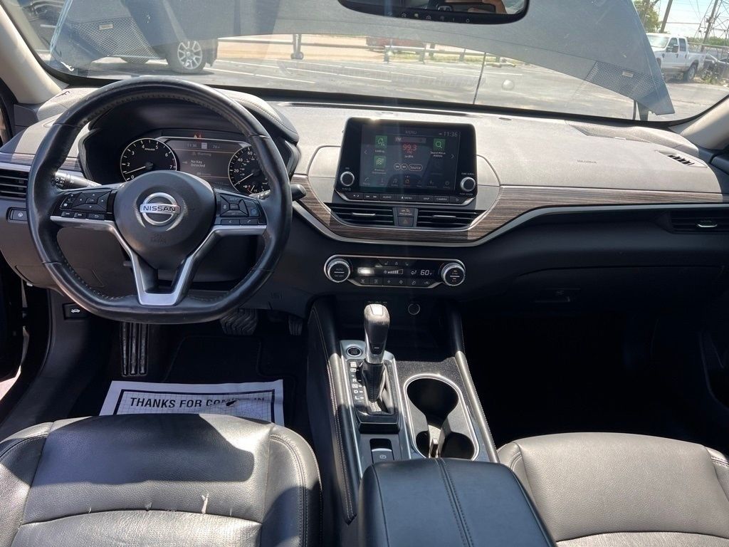 2020 Nissan Altima 2.5 Platinum Image 23 of 39