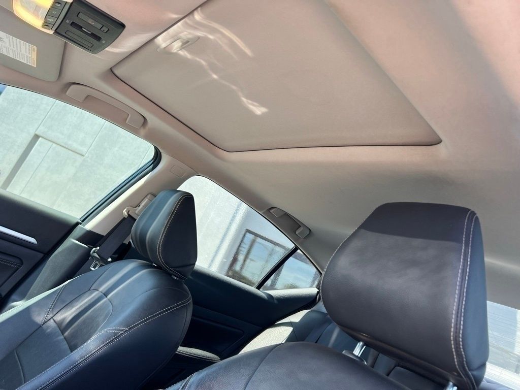 2020 Nissan Altima 2.5 Platinum Image 21 of 39