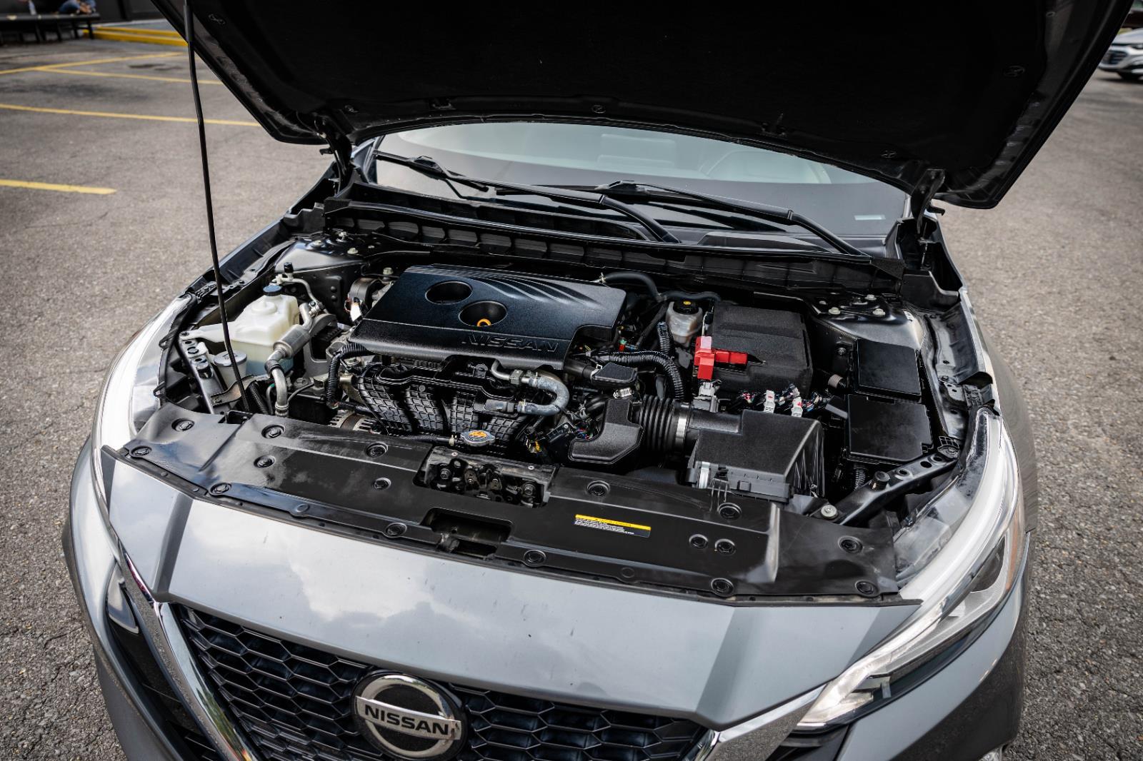 2020 Nissan Altima 2.5 Platinum Image 10 of 36