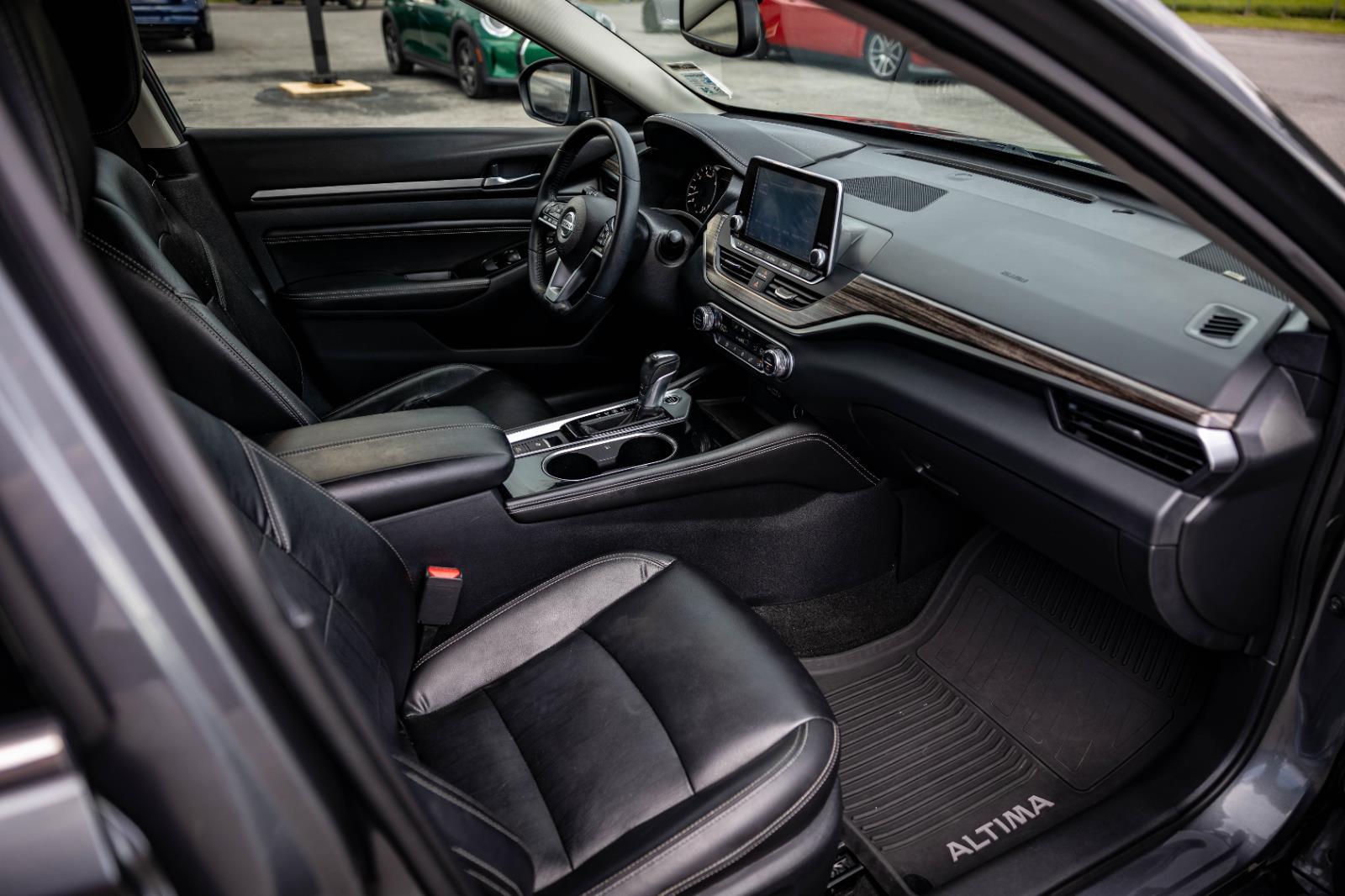 2020 Nissan Altima 2.5 Platinum Image 33 of 36