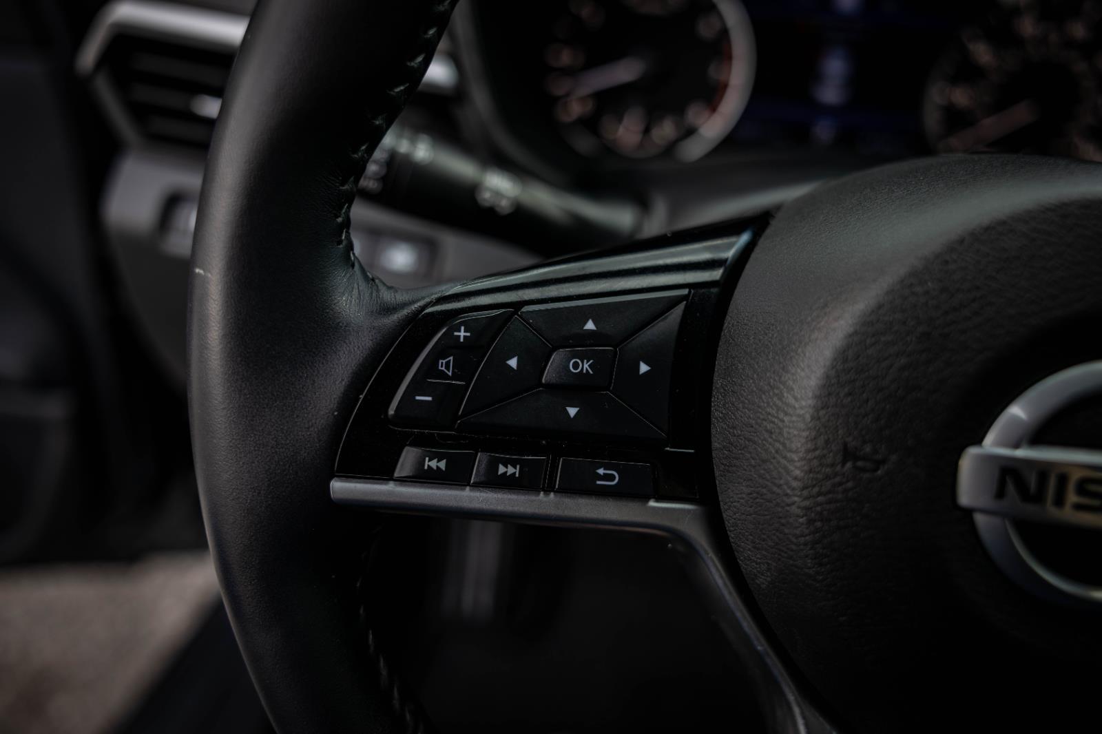 2020 Nissan Altima 2.5 Platinum Image 35 of 36