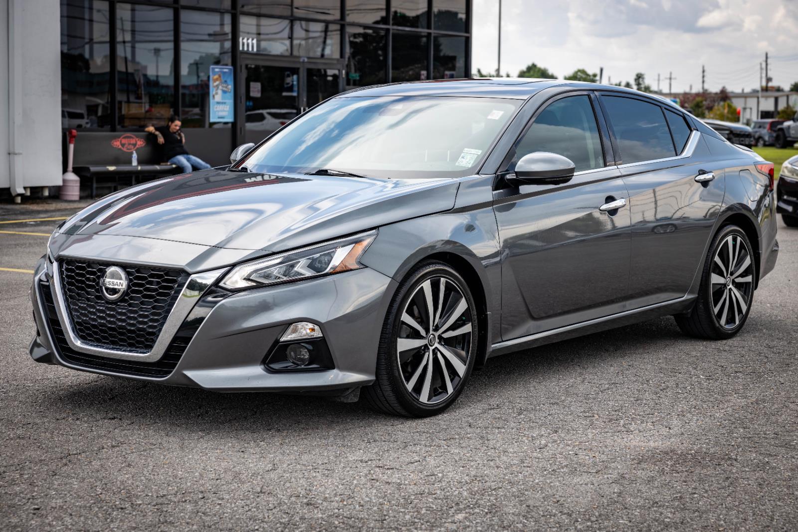 2020 Nissan Altima 2.5 Platinum Image 1 of 36