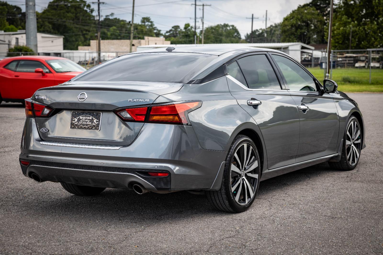 2020 Nissan Altima 2.5 Platinum Image 5 of 36
