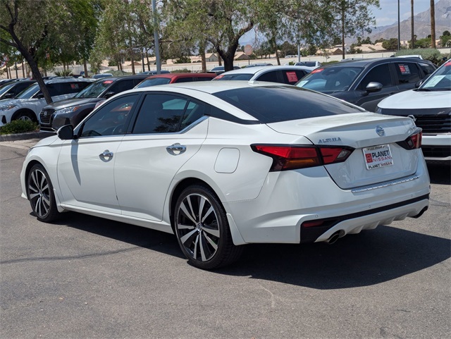 Vehicle image 7 of 15