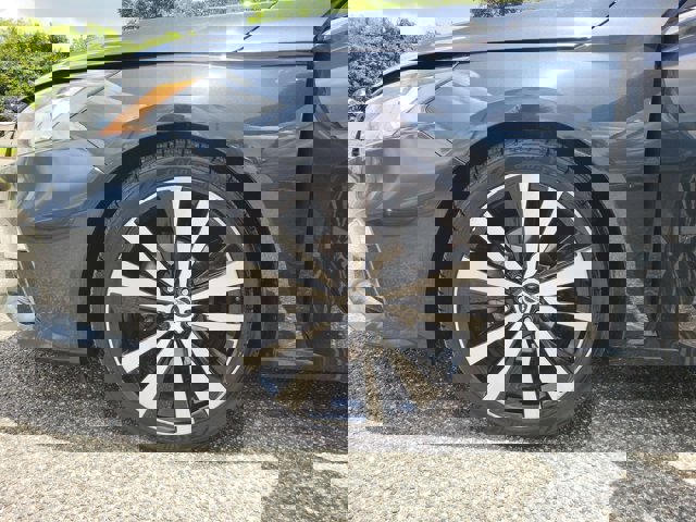 Vehicle image 31 of 32