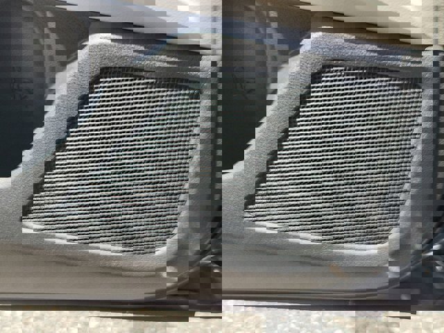 Vehicle image 16 of 32
