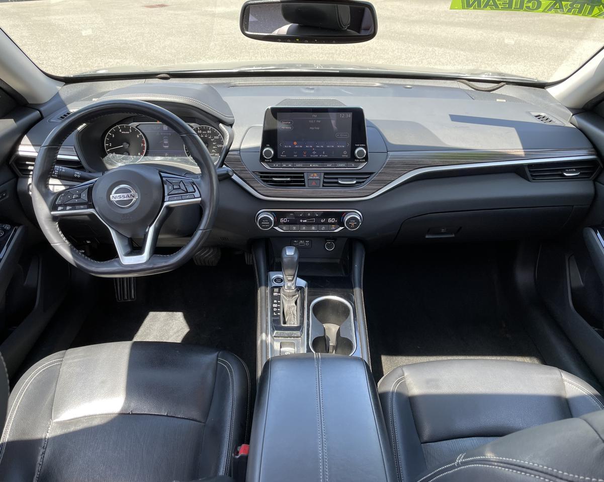 Vehicle image 6 of 19