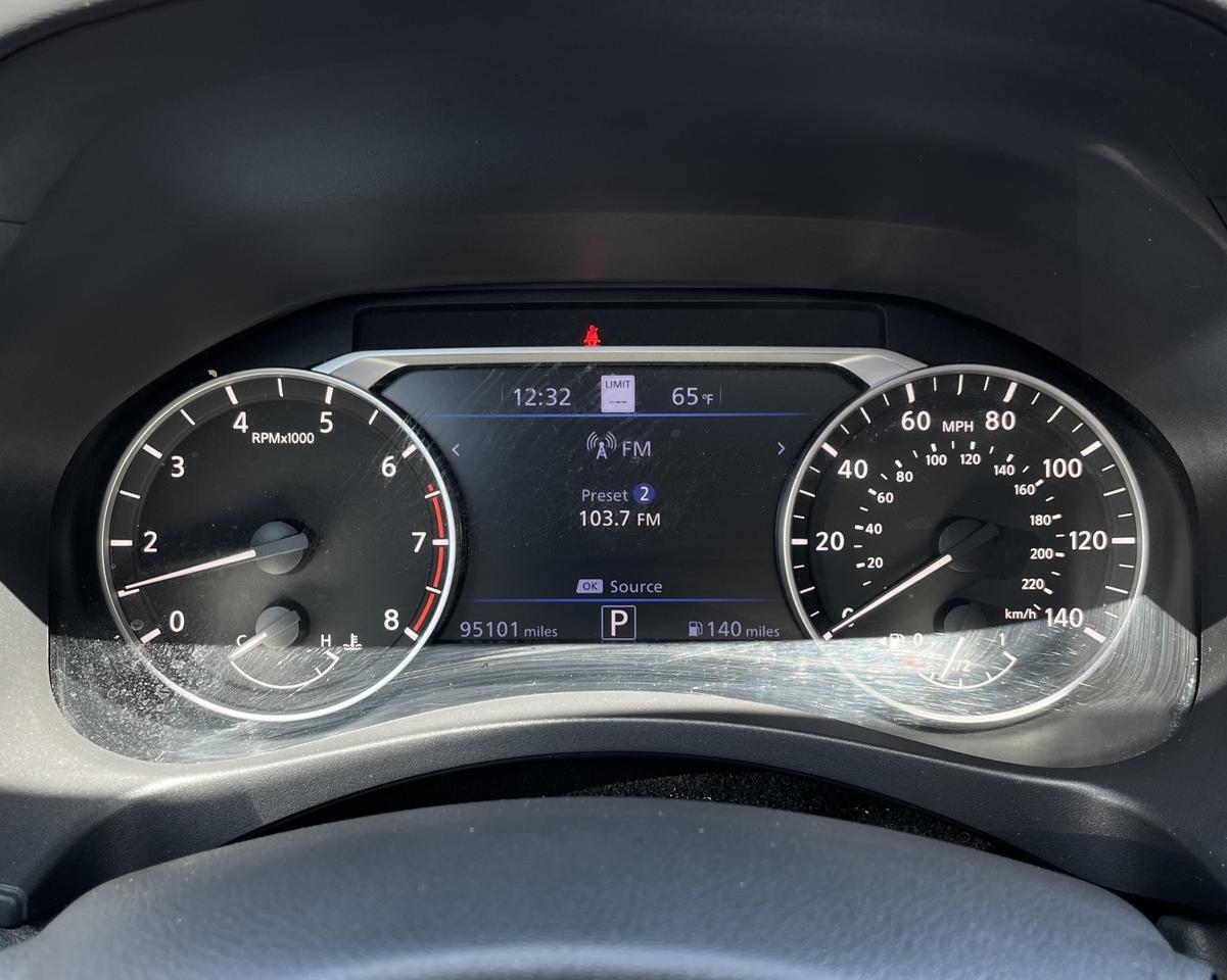 Vehicle image 9 of 19